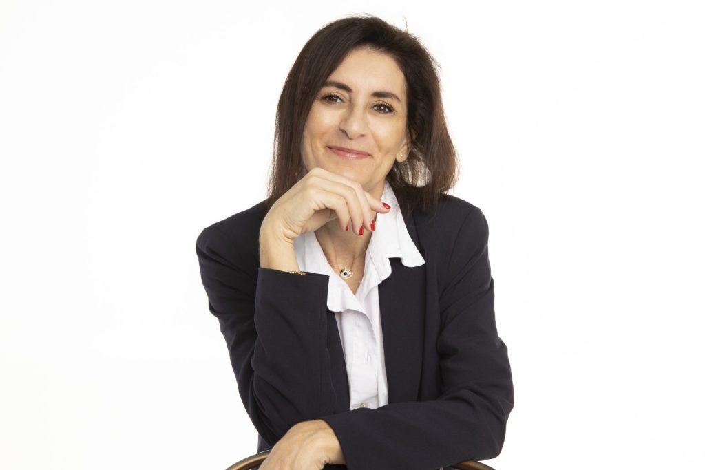 Can Leadership Be Taught? Reframing the Debate